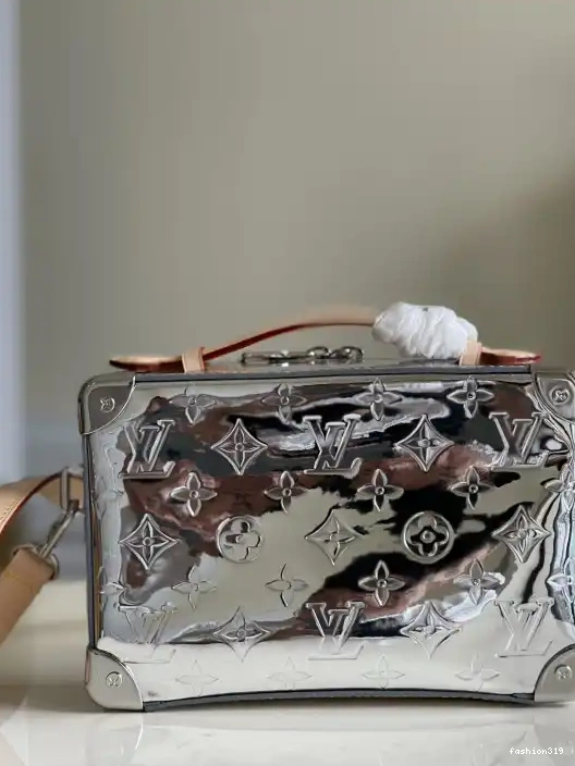 LOUIS HANDLE VUITTON TRUNK 0328